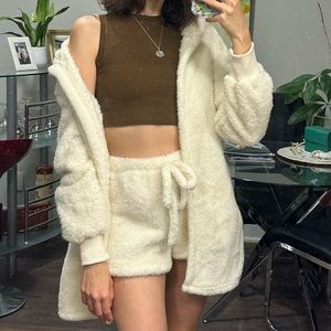 [SOLD] White Fluffy soft cloud robe and shorts for lounging